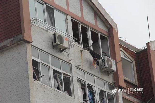 突發(fā)！青島一居民樓發(fā)生爆燃！已造1人死亡，7人受傷！3公里外有震感…