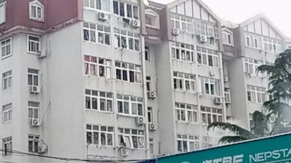 突發(fā)！青島一居民樓發(fā)生爆燃！已造1人死亡，7人受傷！3公里外有震感…