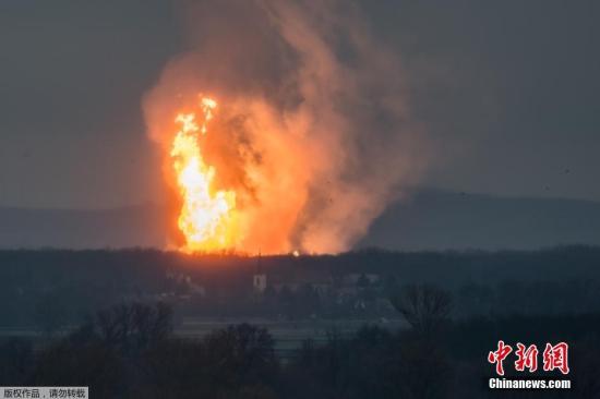  當(dāng)?shù)貢r間12月12日，奧地利鮑姆加騰一座大型天然氣站發(fā)生爆炸，數(shù)人受傷。
